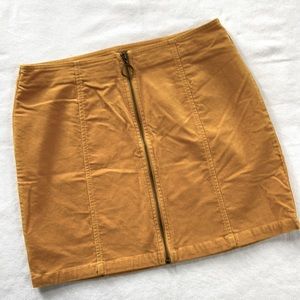 🍀3/50 FOREVER 21 Zip Down Cord Mini Skirt (L)